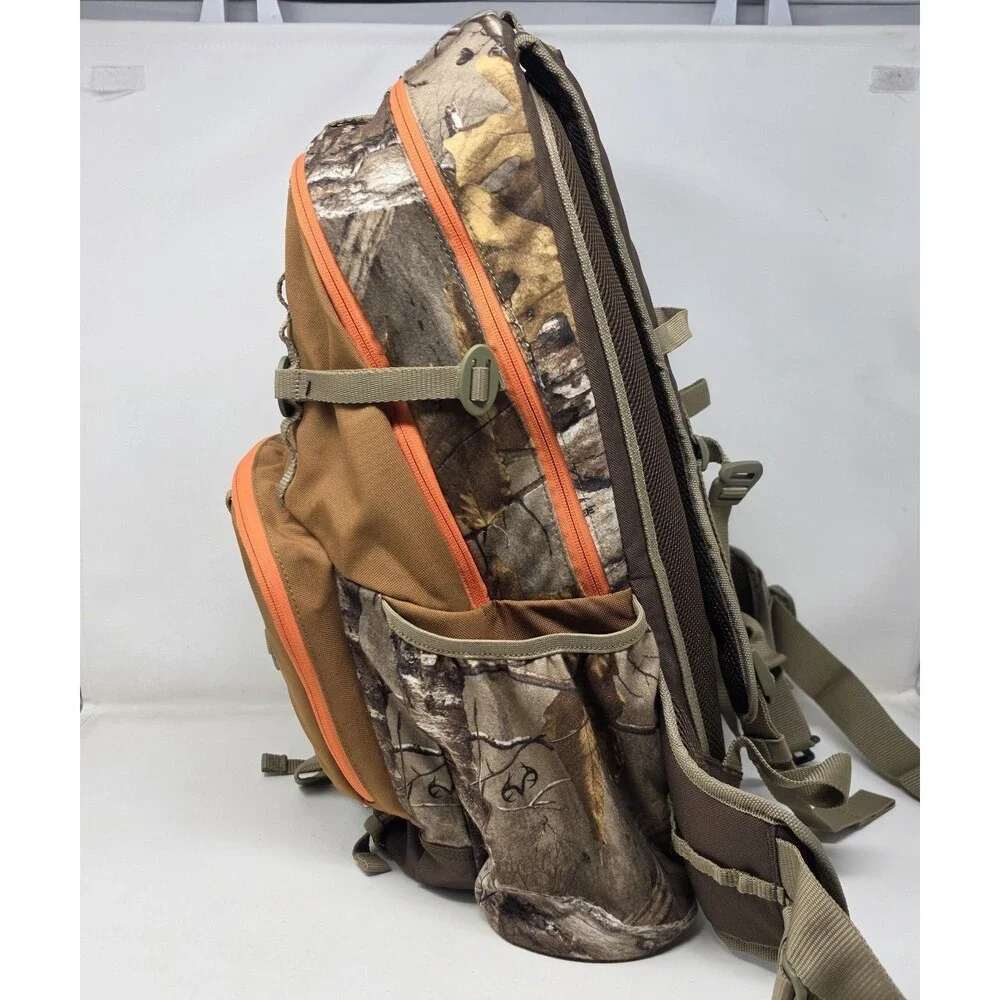 Carhartt Hunt Day Pack Realtree Xtra Camouflage Backpack 21 Liter Camping NWOT